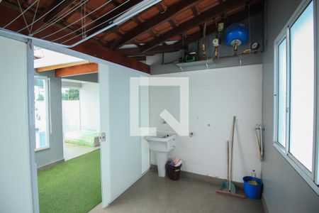 Casa para alugar com 123m², 2 quartos e 2 vagas Casa para alugar com 123m², 2 quartos e 2 vagasÁrea de Serviço