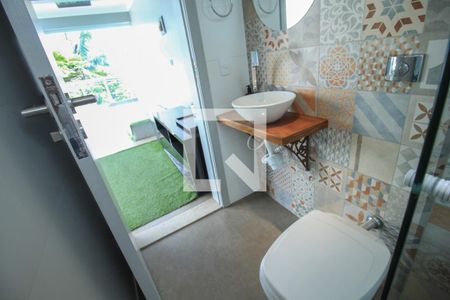 Casa para alugar com 123m², 2 quartos e 2 vagas Casa para alugar com 123m², 2 quartos e 2 vagasBanheiro