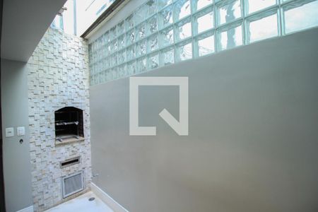 Casa para alugar com 123m², 2 quartos e 2 vagas Casa para alugar com 123m², 2 quartos e 2 vagasÁrea Externa