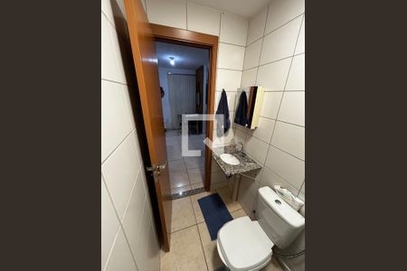 Banheiro Social de apartamento para alugar com 2 quartos, 44m² em Chacaras Reunidas Santa Terezinha, Contagem