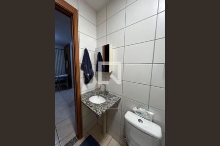 Banheiro Social de apartamento para alugar com 2 quartos, 44m² em Chacaras Reunidas Santa Terezinha, Contagem