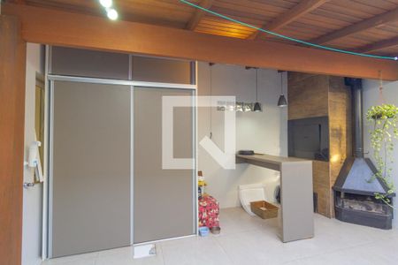 Varanda de casa à venda com 2 quartos, 95m² em Igara, Canoas