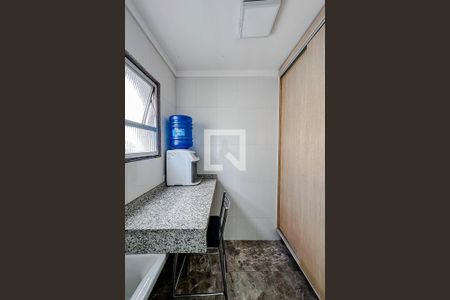 Apartamento à venda com 147m², 3 quartos e 1 vagaÁrea de Serviço