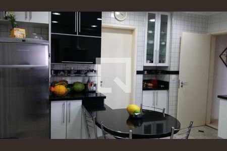 Apartamento à venda com 244m², 5 quartos e 4 vagasFoto 41
