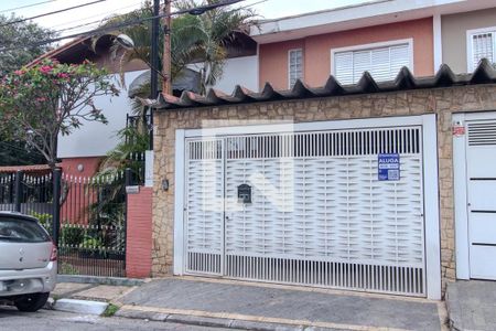 Casa à venda com 128m², 3 quartos e 1 vagaFachada