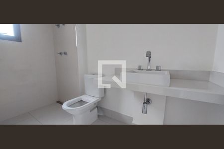 Apartamento à venda com 163m², 3 quartos e 4 vagasBanheiro Quarto 2 suíte