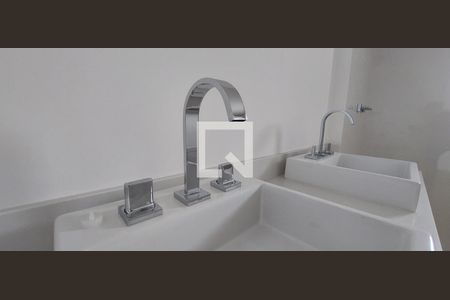 Apartamento à venda com 163m², 3 quartos e 4 vagasBanheiro Quarto 1 suíte