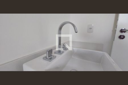 Apartamento à venda com 163m², 3 quartos e 4 vagasBanheiro Quarto 2 suíte