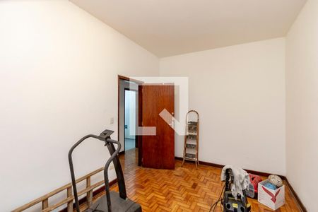 Casa à venda com 365m², 8 quartos e 4 vagas Casa à venda com 365m², 8 quartos e 4 vagasQuarto 1