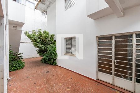 Casa à venda com 365m², 8 quartos e 4 vagas Casa à venda com 365m², 8 quartos e 4 vagasQuintal