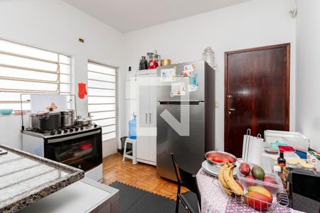 Casa à venda com 365m², 8 quartos e 4 vagas Casa à venda com 365m², 8 quartos e 4 vagasCozinha 2