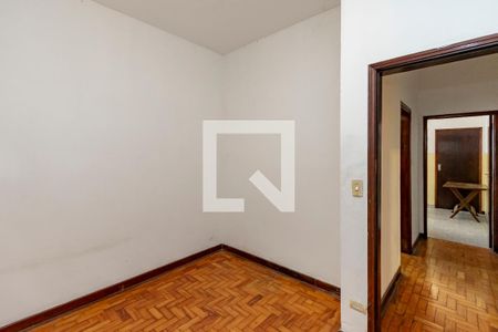 Casa à venda com 365m², 8 quartos e 4 vagas Casa à venda com 365m², 8 quartos e 4 vagasQuarto 2