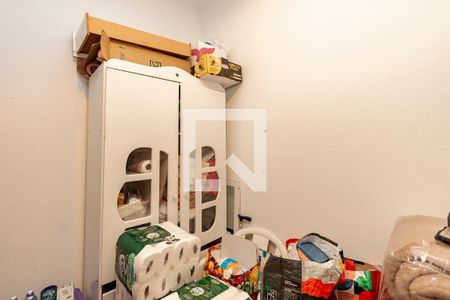 Casa à venda com 365m², 8 quartos e 4 vagas Casa à venda com 365m², 8 quartos e 4 vagasQuarto 4