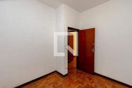 Casa à venda com 365m², 8 quartos e 4 vagas Casa à venda com 365m², 8 quartos e 4 vagasQuarto 2
