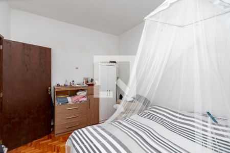 Casa à venda com 365m², 8 quartos e 4 vagas Casa à venda com 365m², 8 quartos e 4 vagasQuarto 3