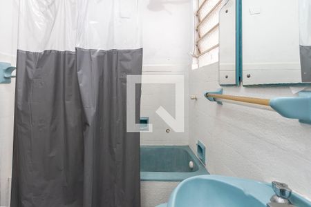 Casa à venda com 365m², 8 quartos e 4 vagas Casa à venda com 365m², 8 quartos e 4 vagasBanheiro 1