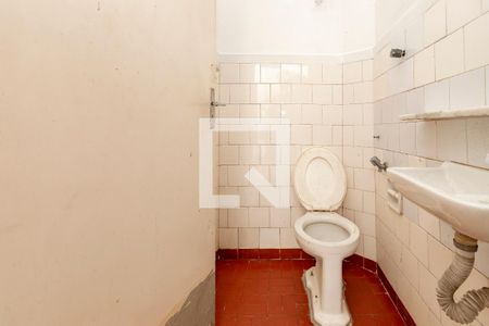 Casa à venda com 365m², 8 quartos e 4 vagas Casa à venda com 365m², 8 quartos e 4 vagasBanheiro de Serviço 1