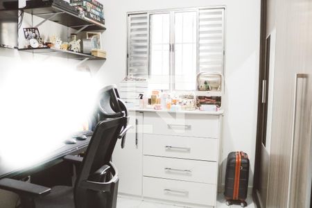 Casa à venda com 132m², 4 quartos e 5 vagasQuarto 2