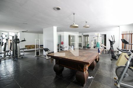 Apartamento à venda com 190m², 4 quartos e 2 vagasÁrea comum - Academia