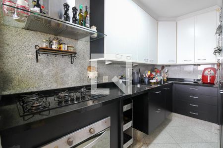 Apartamento à venda com 190m², 4 quartos e 2 vagasCozinha