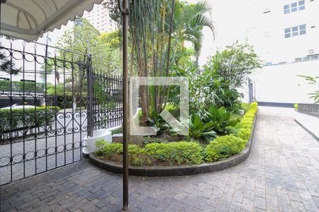 Apartamento à venda com 190m², 4 quartos e 2 vagasEntrada