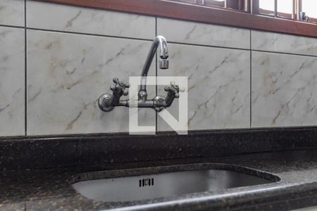 Casa à venda com 198m², 3 quartos e 2 vagas Casa à venda com 198m², 3 quartos e 2 vagasCozinha