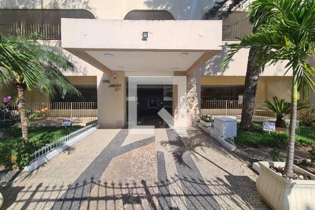 Apartamento à venda com 55m², 2 quartos e 1 vagaFachada