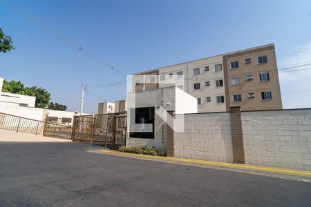 Apartamento para alugar com 49m², 2 quartos e 1 vaga Apartamento para alugar com 49m², 2 quartos e 1 vagaFachada