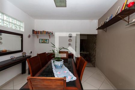 Casa à venda com 400m², 5 quartos e 3 vagas Casa à venda com 400m², 5 quartos e 3 vagasSala de Jantar Edicula