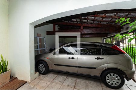 Casa à venda com 400m², 5 quartos e 3 vagas Casa à venda com 400m², 5 quartos e 3 vagasGaragem