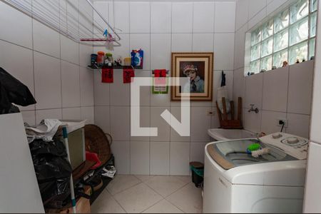 Casa à venda com 400m², 5 quartos e 3 vagas Casa à venda com 400m², 5 quartos e 3 vagasÁrea de Serviço Edicula