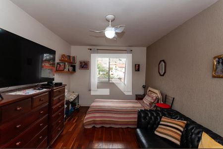 Casa à venda com 400m², 5 quartos e 3 vagas Casa à venda com 400m², 5 quartos e 3 vagasQuarto 4 Edicula