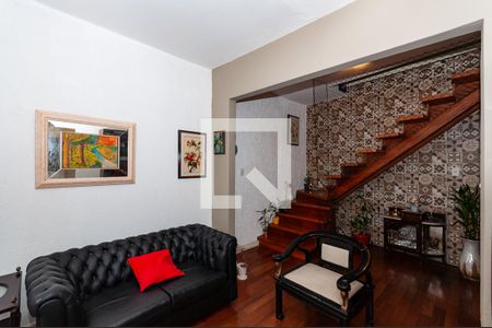 Casa à venda com 400m², 5 quartos e 3 vagas Casa à venda com 400m², 5 quartos e 3 vagasSala Edicula