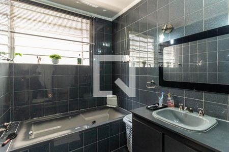 Apartamento à venda com 300m², 3 quartos e 3 vagasBanheiro 2