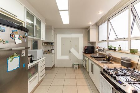 Apartamento à venda com 300m², 3 quartos e 3 vagasCozinha