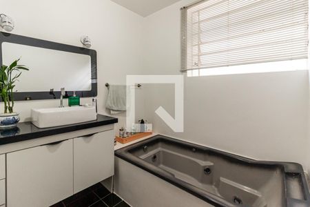 Apartamento à venda com 300m², 3 quartos e 3 vagasBanheiro da Suíte