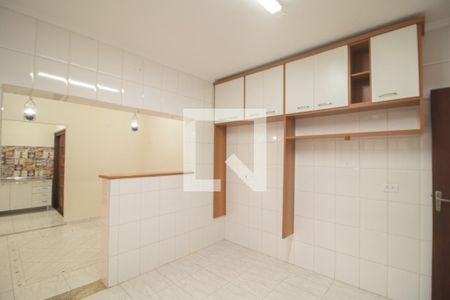 Casa para alugar com 120m², 3 quartos e 2 vagas Casa para alugar com 120m², 3 quartos e 2 vagasCozinha