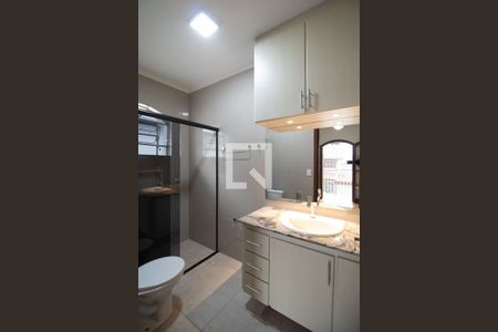 Casa para alugar com 120m², 3 quartos e 2 vagas Casa para alugar com 120m², 3 quartos e 2 vagasBanheiro do Quarto 1