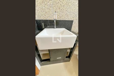 Apartamento à venda com 58m², 2 quartos e 2 vagasBanheiro 2