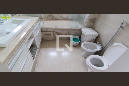 Apartamento à venda com 145m², 3 quartos e 3 vagasbanheiro da Suíte Master