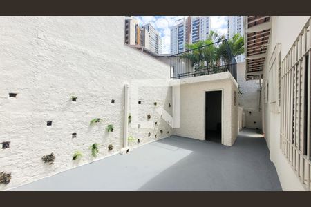 Casa à venda com 163m², 3 quartos e 2 vagas Casa à venda com 163m², 3 quartos e 2 vagasQuintal