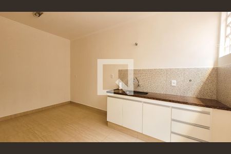 Casa à venda com 163m², 3 quartos e 2 vagas Casa à venda com 163m², 3 quartos e 2 vagasCozinha