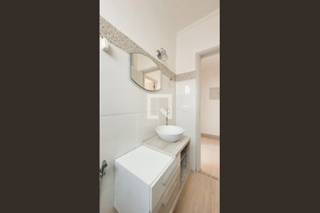 Casa à venda com 163m², 3 quartos e 2 vagas Casa à venda com 163m², 3 quartos e 2 vagasBanheiro Social