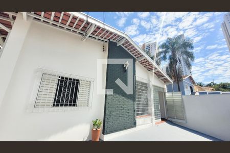 Casa à venda com 163m², 3 quartos e 2 vagas Casa à venda com 163m², 3 quartos e 2 vagasFachada Interna