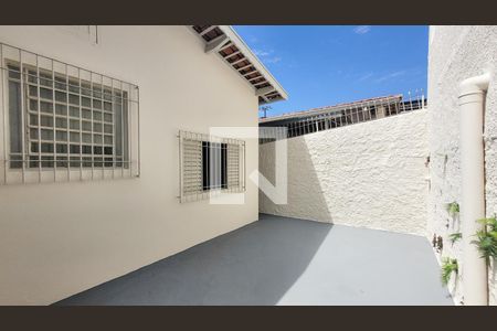Casa à venda com 163m², 3 quartos e 2 vagas Casa à venda com 163m², 3 quartos e 2 vagasQuintal