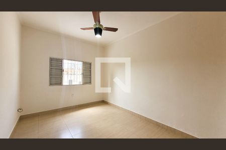 Casa à venda com 163m², 3 quartos e 2 vagas Casa à venda com 163m², 3 quartos e 2 vagasQuarto