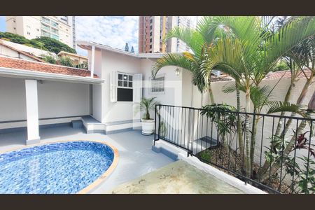 Casa à venda com 163m², 3 quartos e 2 vagas Casa à venda com 163m², 3 quartos e 2 vagasPiscina