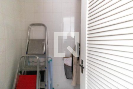 Apartamento para alugar com 80m², 2 quartos e 1 vaga Apartamento para alugar com 80m², 2 quartos e 1 vagaBanheiro de serviço