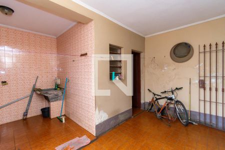 Casa à venda com 180m², 1 quarto e 9 vagas Casa à venda com 180m², 1 quarto e 9 vagasÁrea de Serviço