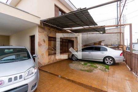 Casa à venda com 180m², 1 quarto e 9 vagas Casa à venda com 180m², 1 quarto e 9 vagasGaragem
